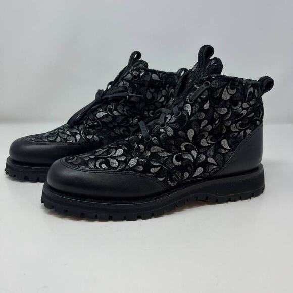 NIB Shind!gs Women's Black Combat Boots Chunky Vibram Sole Lug Tread   Sz. 9.5B - Picture 6 of 16